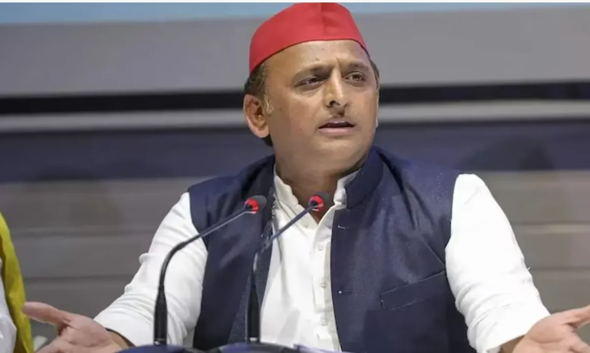 नहीं मानने पर लखनऊ में रोके जाने की आशंका