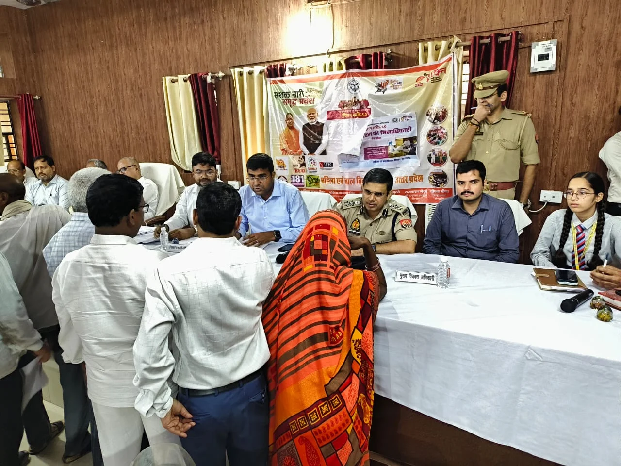जनसुनवाई में अधिकारियों ने दिए त्वरित निस्तारण और पारदर्शिता के निर्देश
