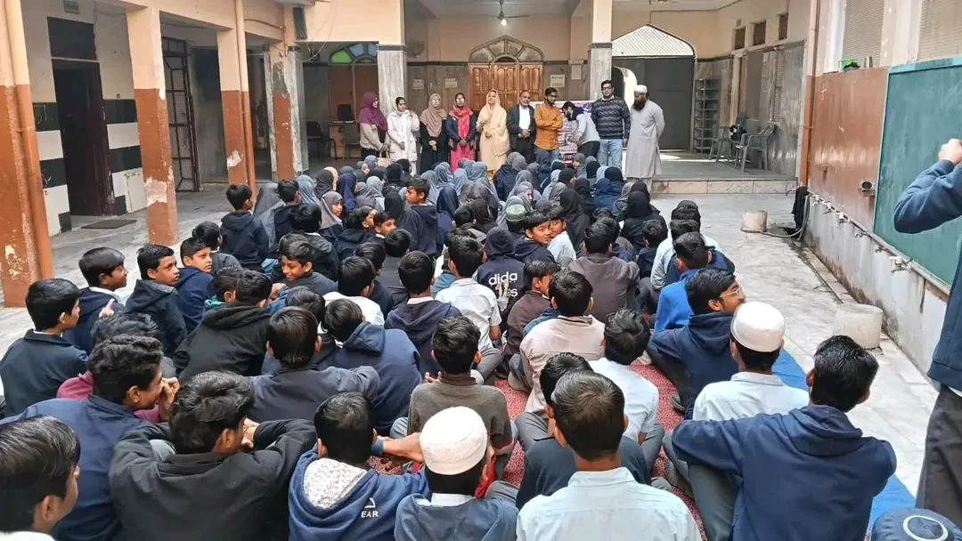 100 दिवसीय अभियान के तहत बच्चों को बाल विवाह के दुष्परिणामों व कानूनी प्रावधानों की दी जानकारी