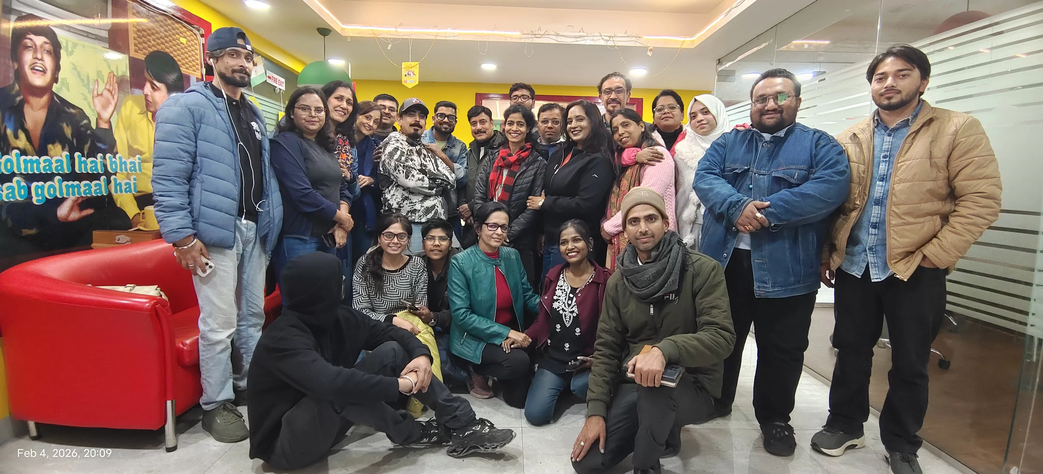 बेसिक रेडियो टेक्नोलॉजी कोर्स के बैच ने किया एफएम स्टूडियो का भ्रमण