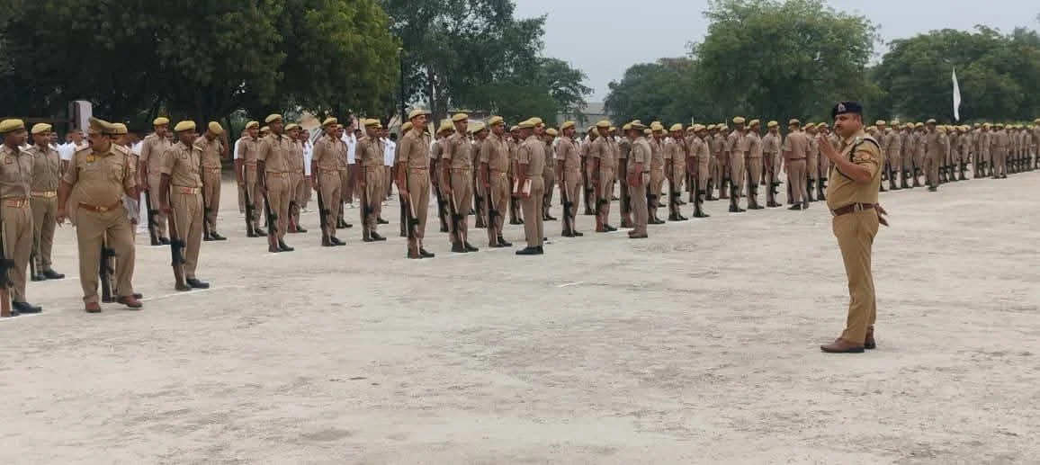 ASP ने पुलिस लाइंस में परेड की सलामी ली, पुलिस कर्मियों को फिटनेस बनाए रखने के दिए निर्देश