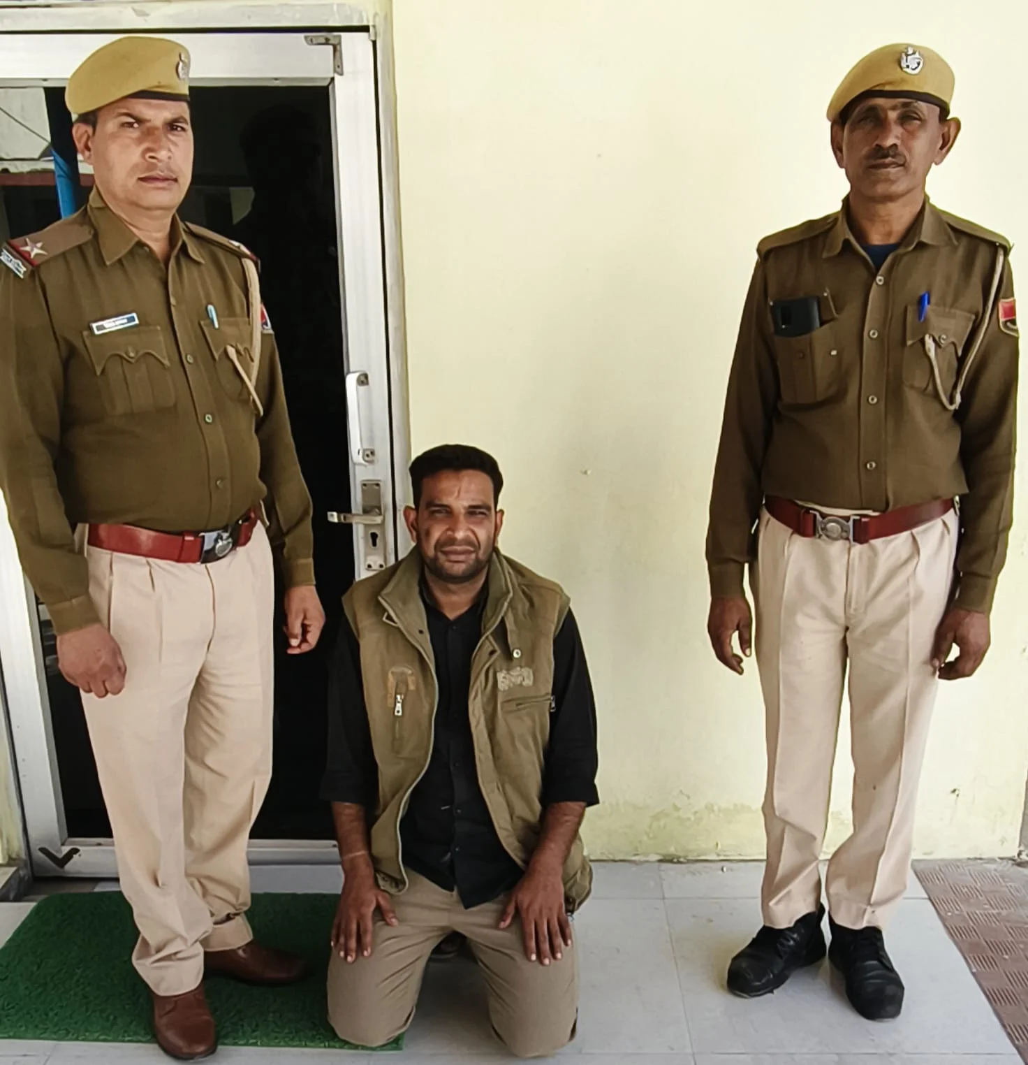 फर्जी पोस्टमार्टम रिपोर्ट ओर दस्तावेजों के आधार पर उठवाया क्लेम