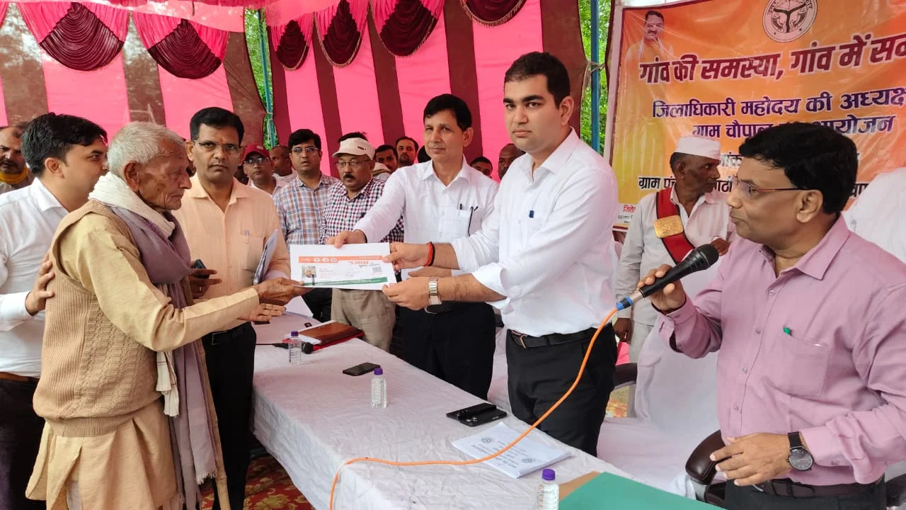 अधिकारियों को दिए सख्त निर्देश