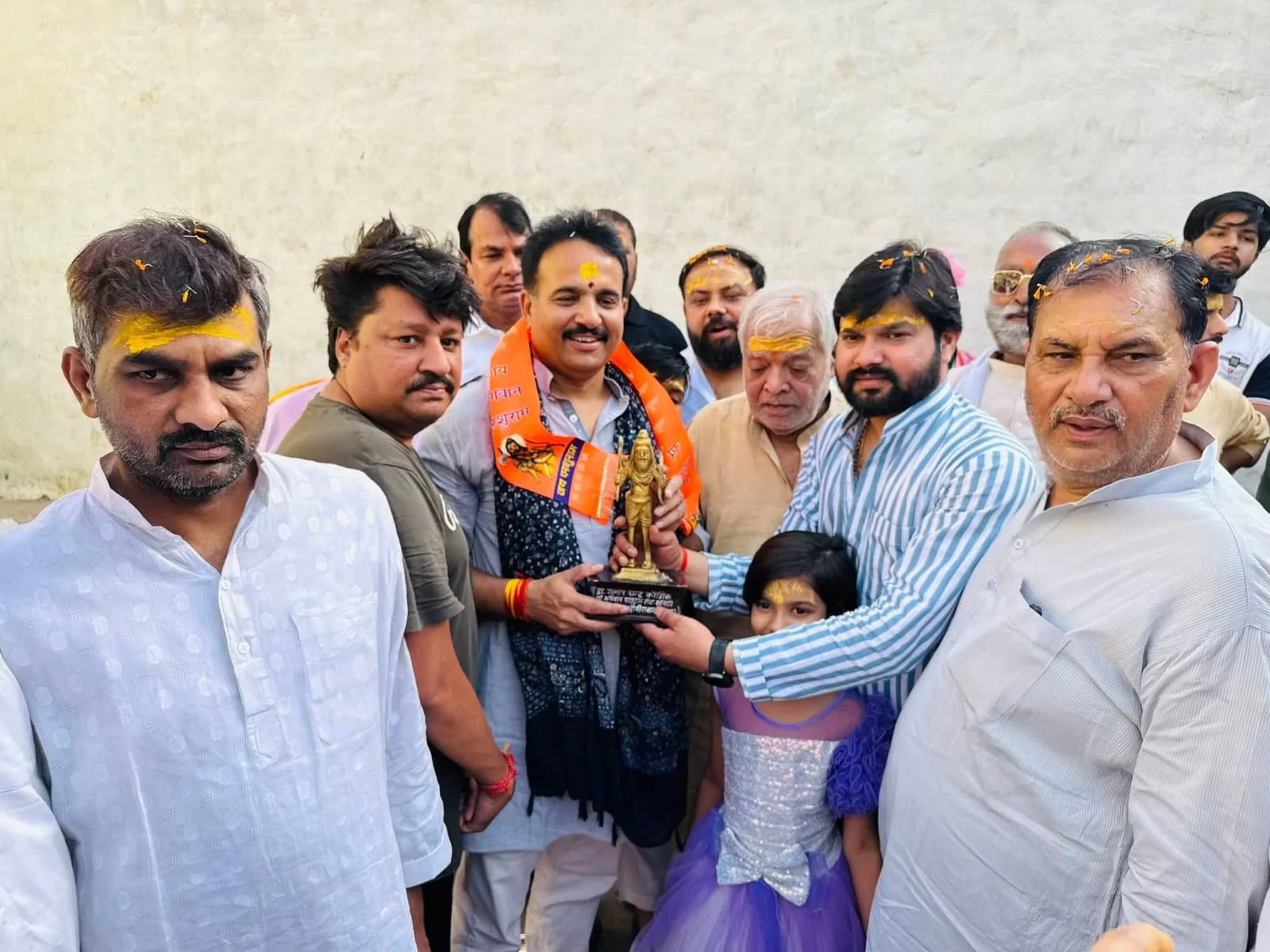भजनों की धुन पर झूमे श्रद्धालु