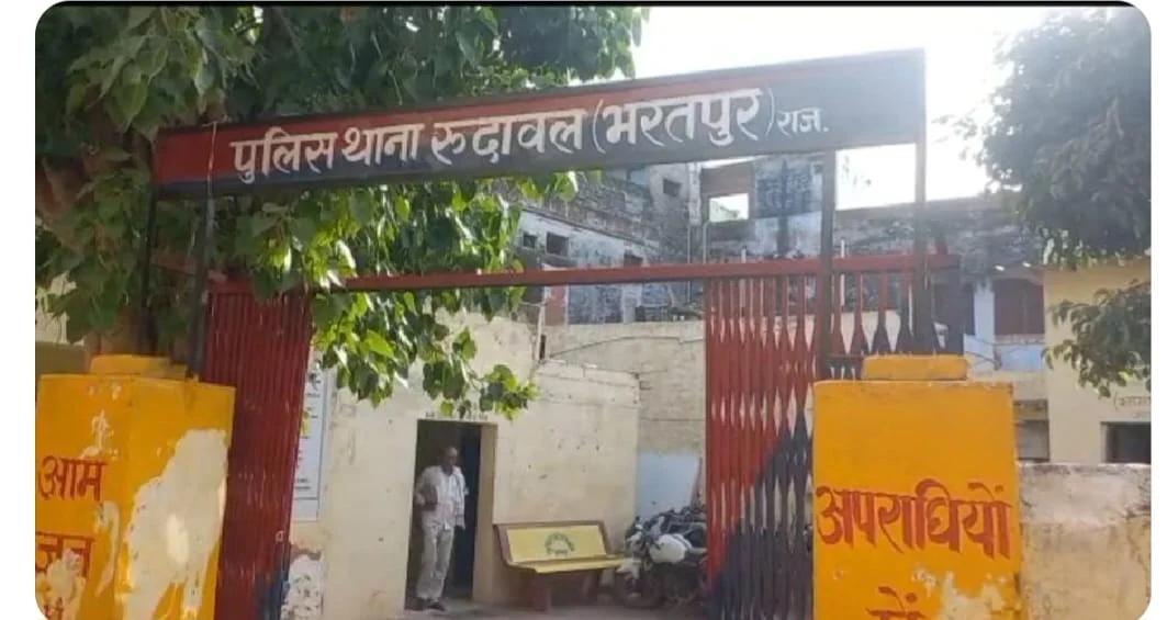 उपचार के लिए चिकित्सालय ले जा रहे थे परिजन, रास्ते में हुई मौत