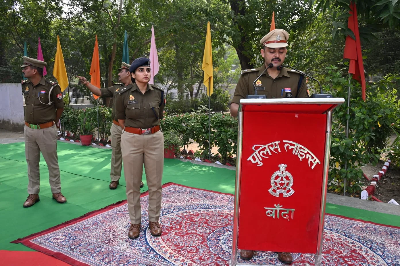 ध्वजारोहण के बाद पुलिसकर्मियों को पुलिस महानिदेशक उ0प्र0 का संदेश पढ़कर सुनाया गया