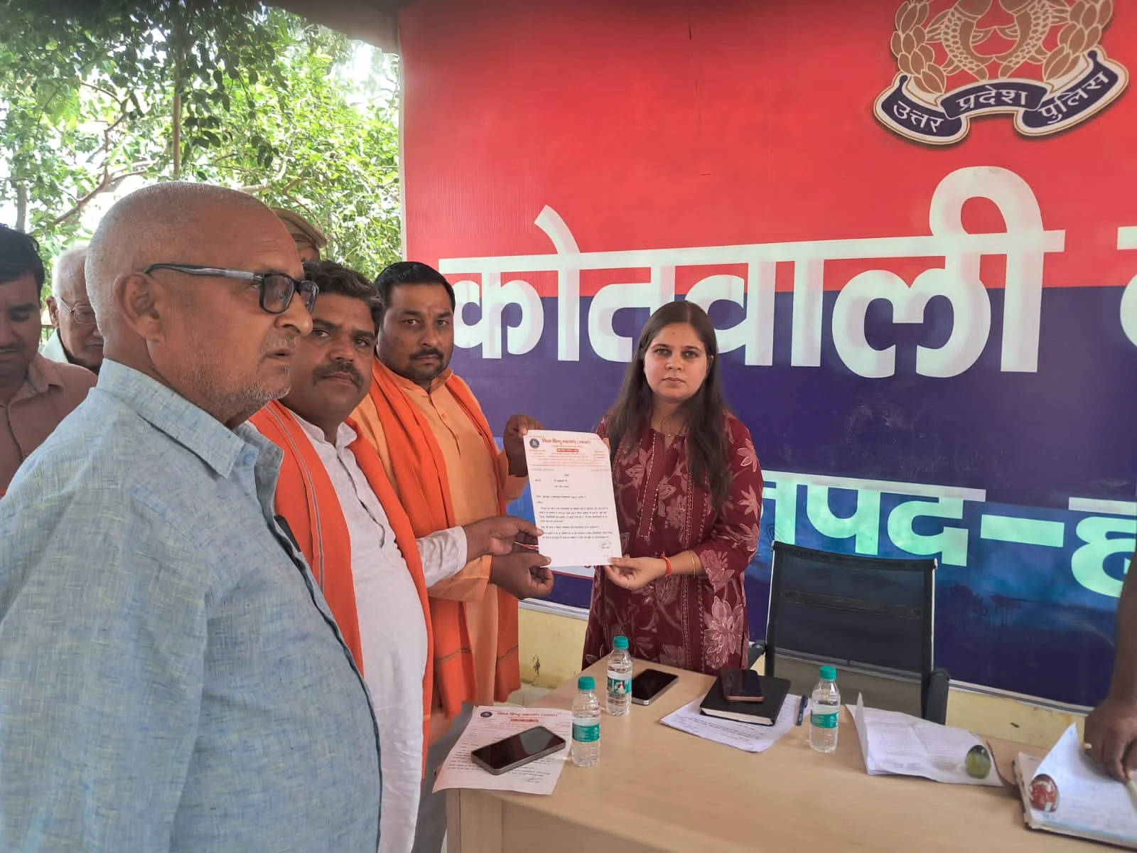 मुख्यमंत्री को सौंपा गया ज्ञापन, ईमानदार अधिकारी के पक्ष में खड़ा हुआ महासंघ*