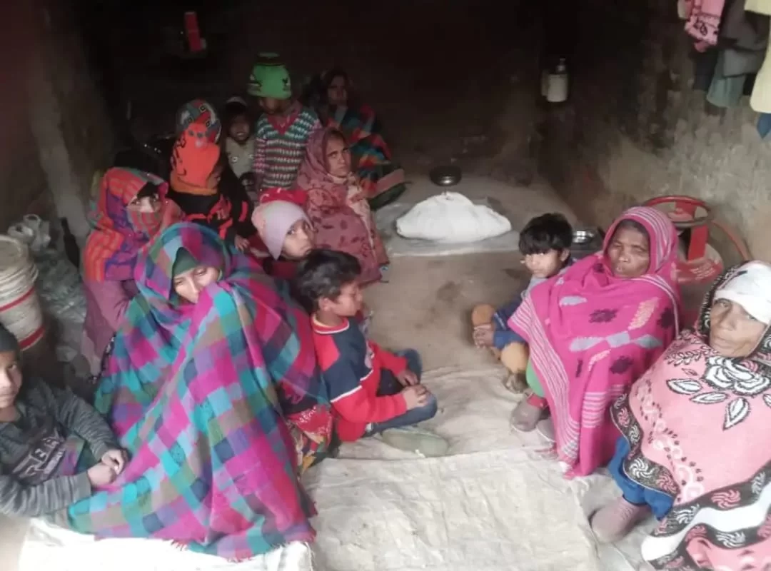 मेरठ में 2 हिस्सो में हुआ नवजात का पोस्टमार्टम, आशा व दाई के खिलाफ मुकदमा दर्ज