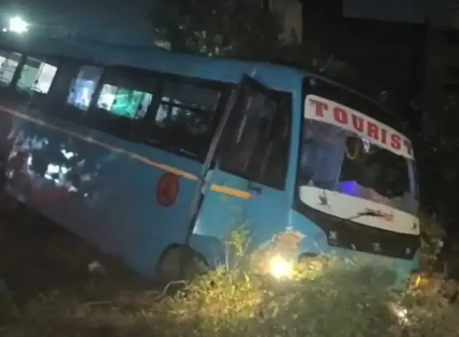 एटा में बड़ा हादसा, पांच लोग घायल