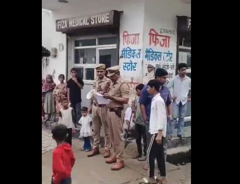 मसूरी पुलिस ने जिला बदर बदमाश को ढोल-नगाड़ों के साथ किया बेदखल
