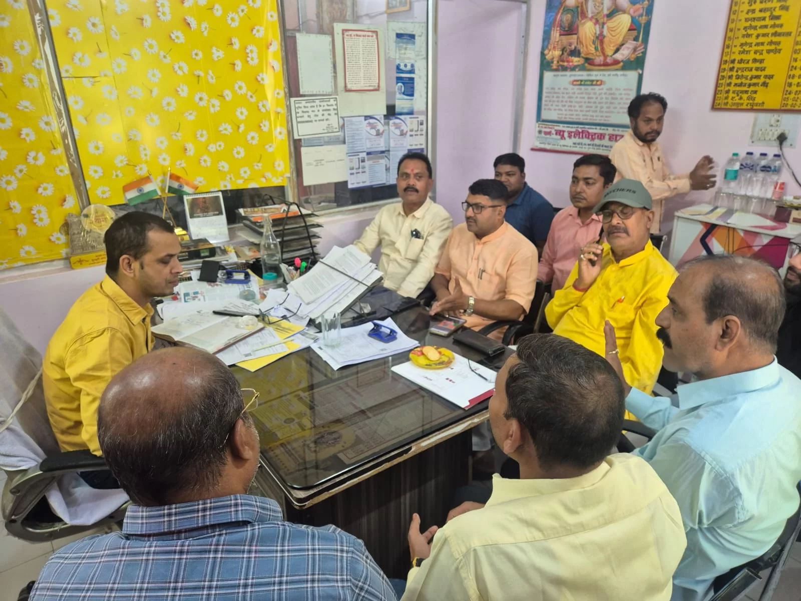 प्रीपेड कनेक्शन और बिलिंग गड़बड़ियों पर जताई नाराजगी, अधिकारियों से समाधान की मांग