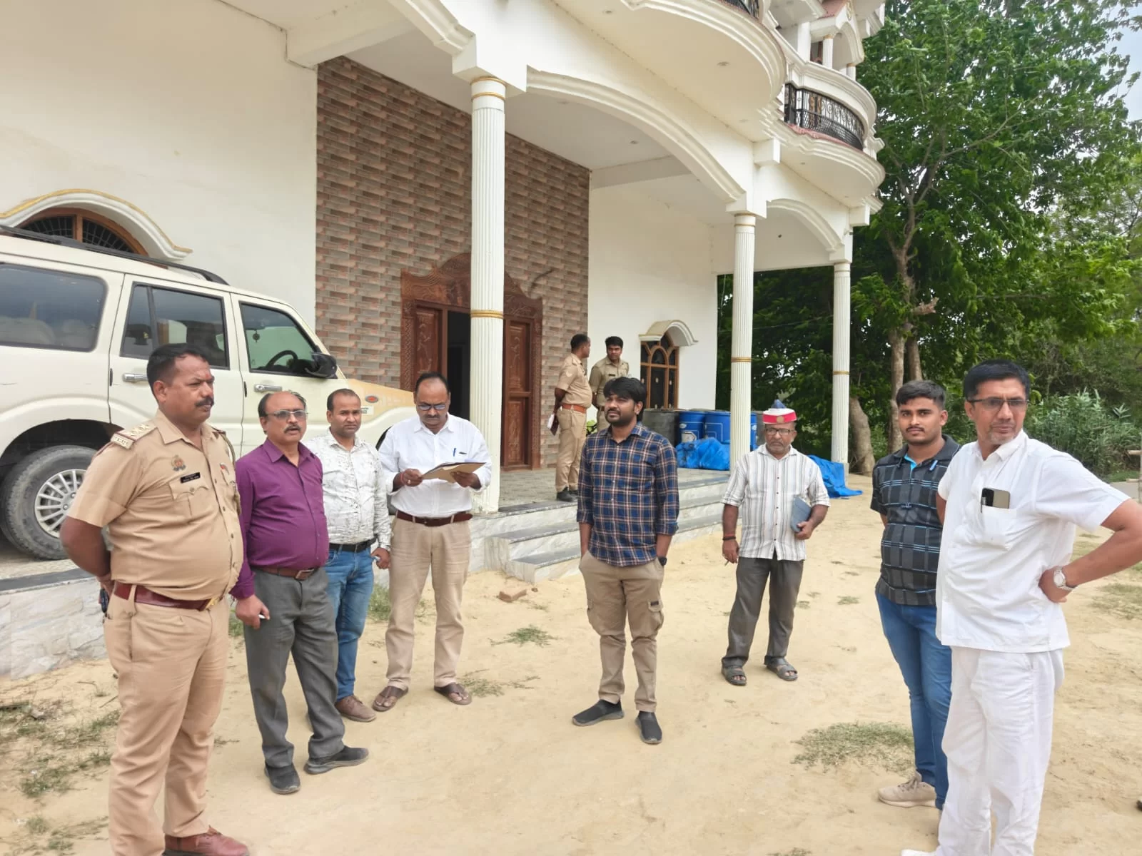 18 ड्रम डीजल जब्त, दो पर एफआईआर
