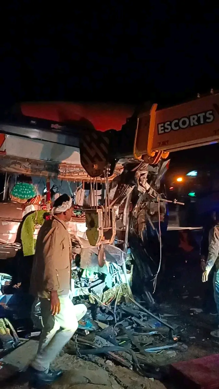 वैष्णो देवी के दर्शन कर लौट रहे थे