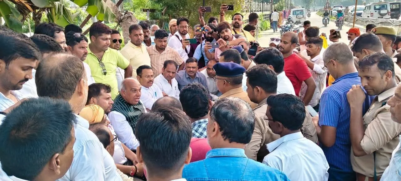 सांसद जगदंबिका पाल ने कहा- यह जनता की आस्था का अपमान