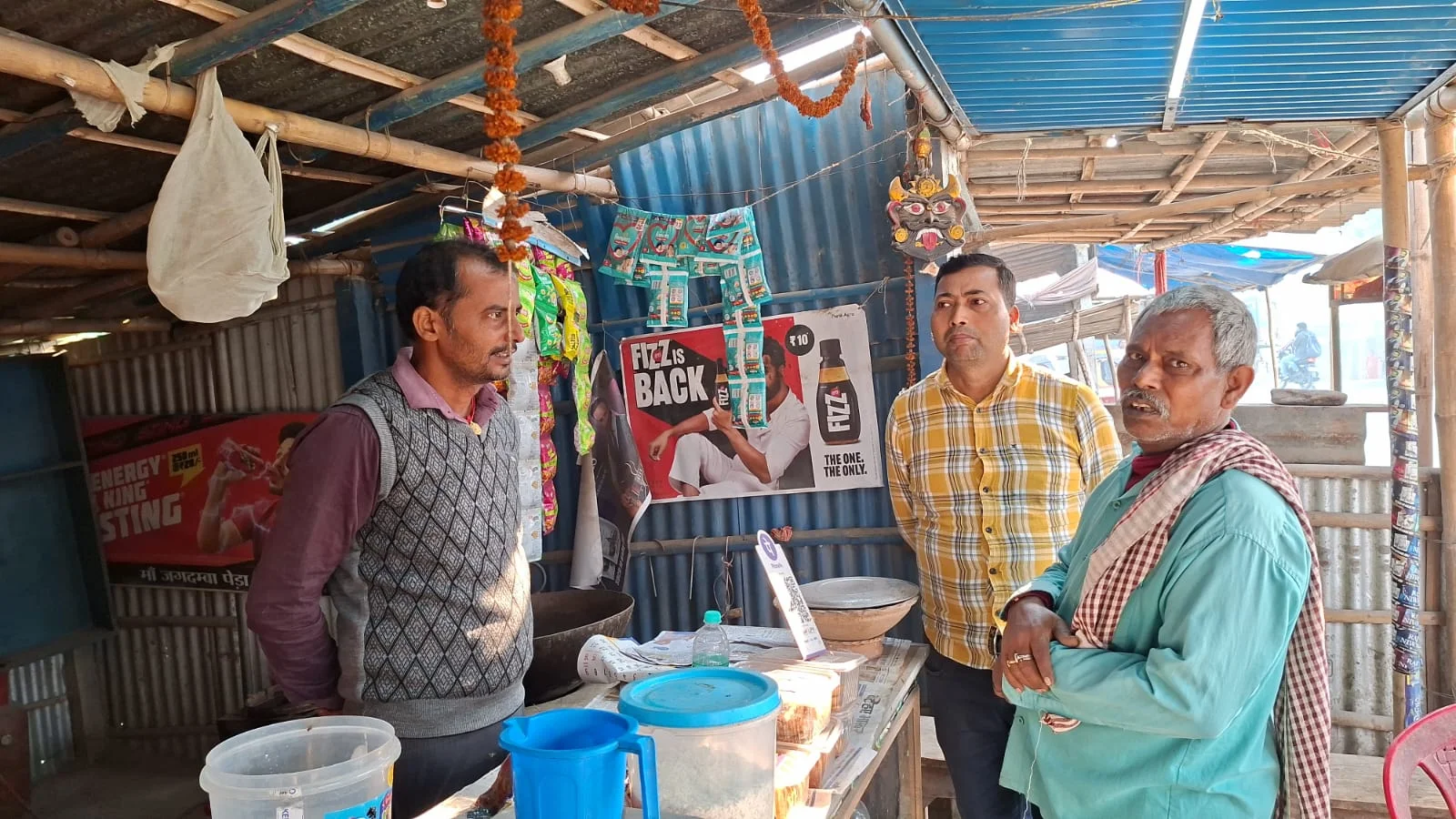स्कूल जाने वाली लड़कियां असुरक्षित, असामाजिक तत्वों का जमावड़ा बढ़ा
