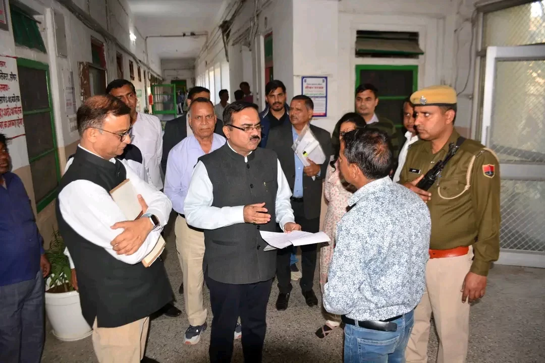 राजस्व प्रकरणों के त्वरित निस्तारण और ई-फाइल प्रणाली में पारदर्शिता के दिए निर्देश