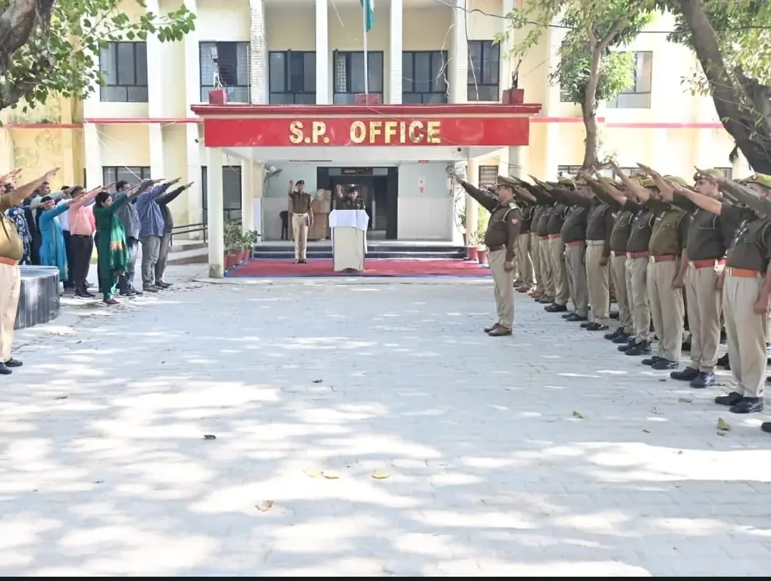 एसपी मीना ने बताया संविधान राष्ट्र की एकता का आधार