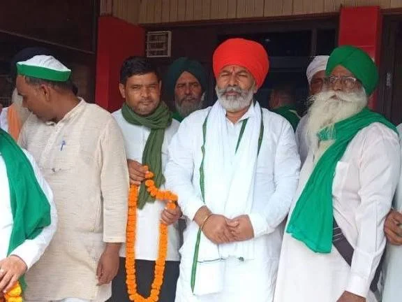 फरीदपुर में राकेश टिकैत ने कहा- सरकारी नीतियों से किसान खेती छोड़ने को मजबूर