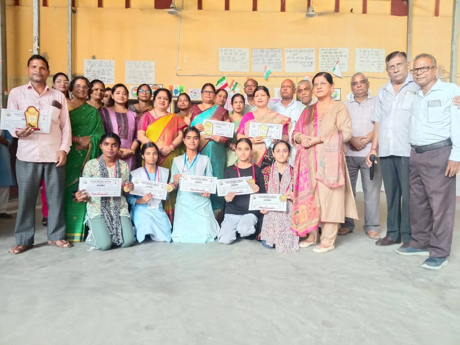 शिक्षा वह दीप है, जो अज्ञान के अंधकार को दूर कर जीवन को आलोकित करता है।