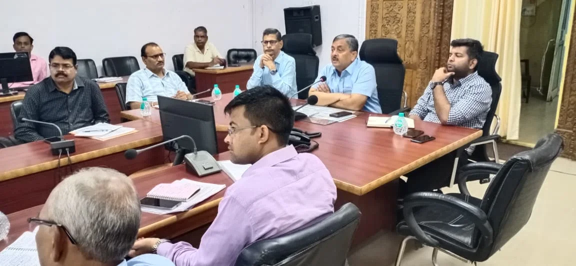 नरवाई जलाना पूर्णतः प्रतिबंधित, उल्लंघन पर होगी सख्त कार्रवाई– कलेक्टर