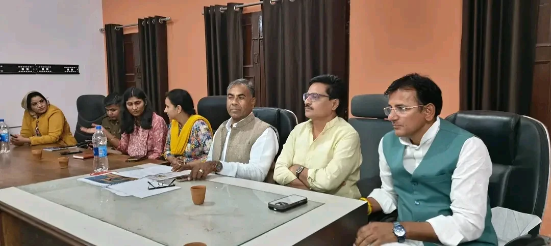 भीड़ नियंत्रण, यातायात सुगमता, पार्किंग की क्षमता बढ़ाने तथा आधारभूत सुविधाओं को मजबूत करने संबंधी मुद्दों पर विस्तृत चर्चा
