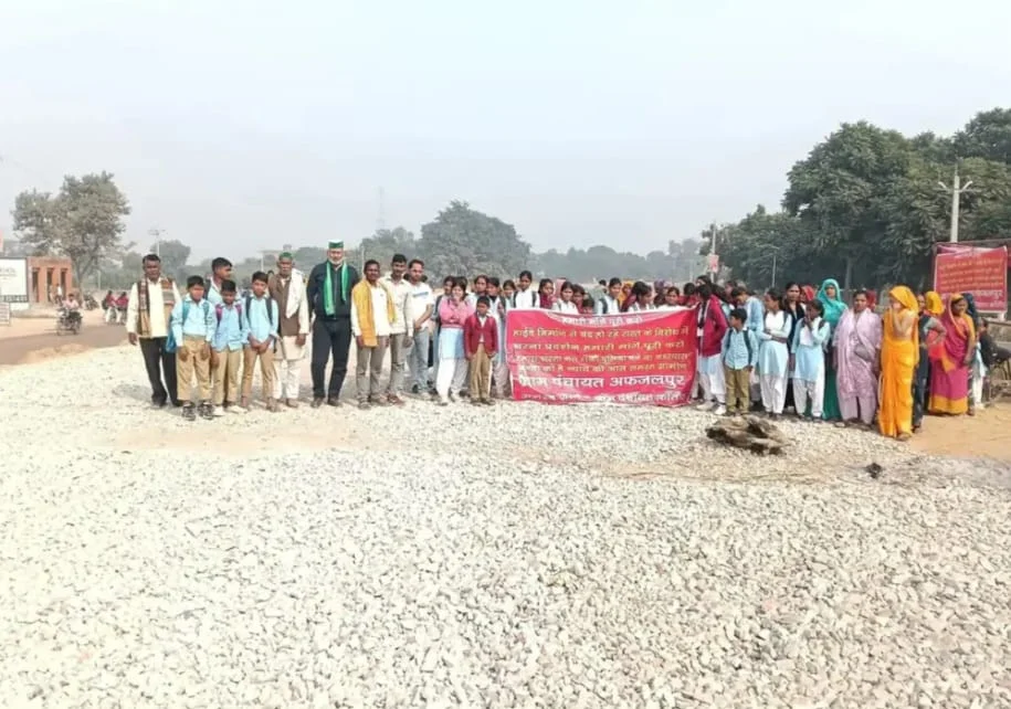 सर्द मौसम में भी दिन-रात प्रदर्शन, महिलाओं की बड़ी भागीदारी