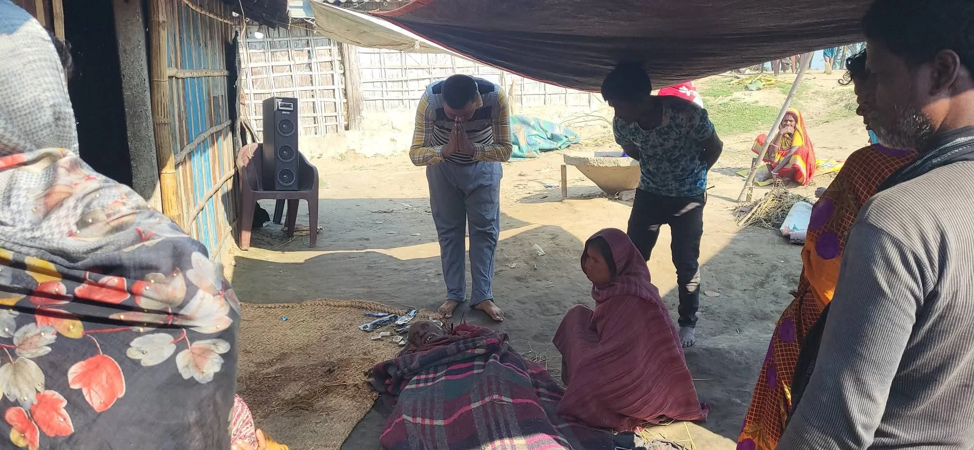 गोरगामा महादलित टोला पहुंचकर जितेंद्र ऋषि के पिता के निधन पर जताई संवेदना