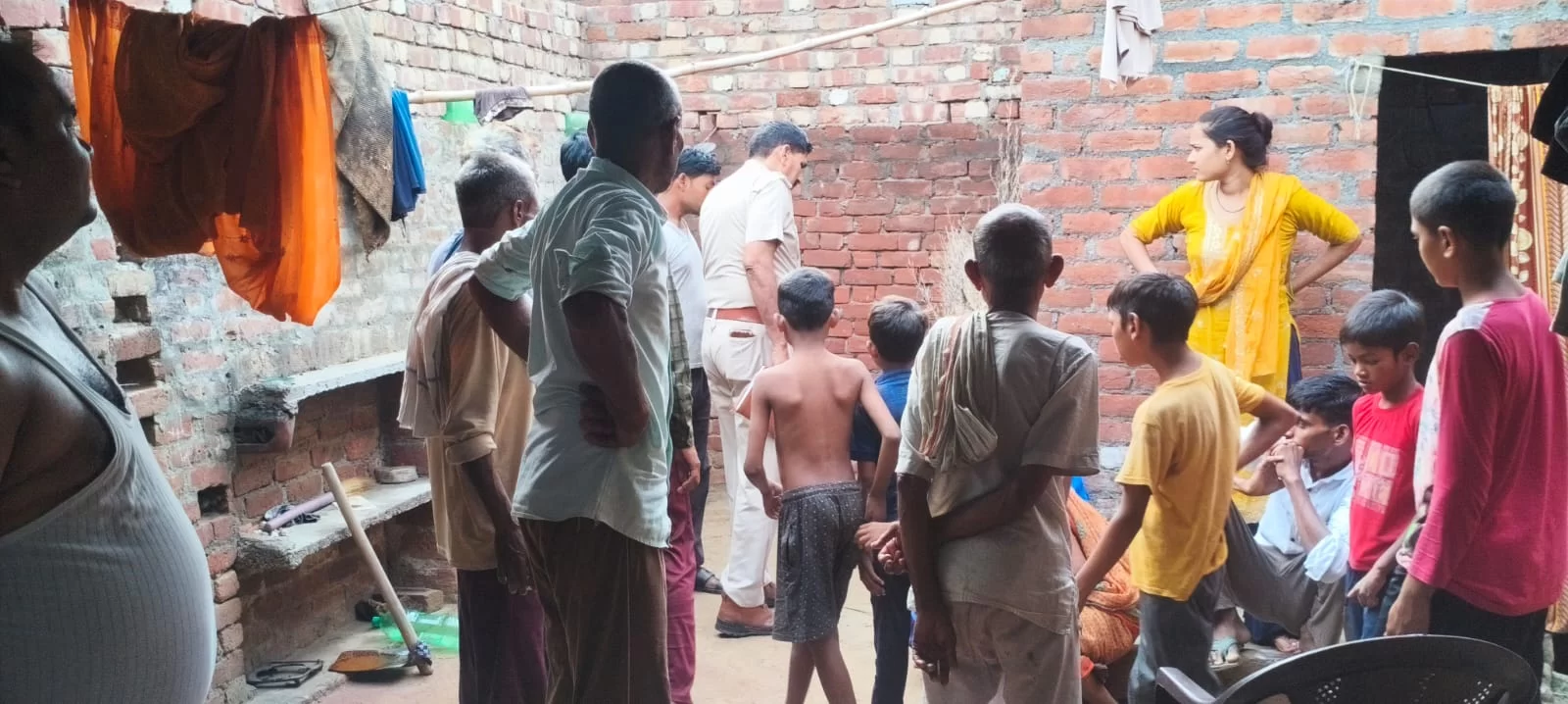 अलीगंज के अमरोली रतनपुर में चोरी