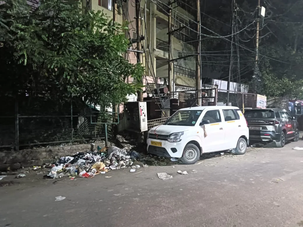 दूधेश्वरनाथ मंदिर के पास नगर निगम की लापरवाही उजागर