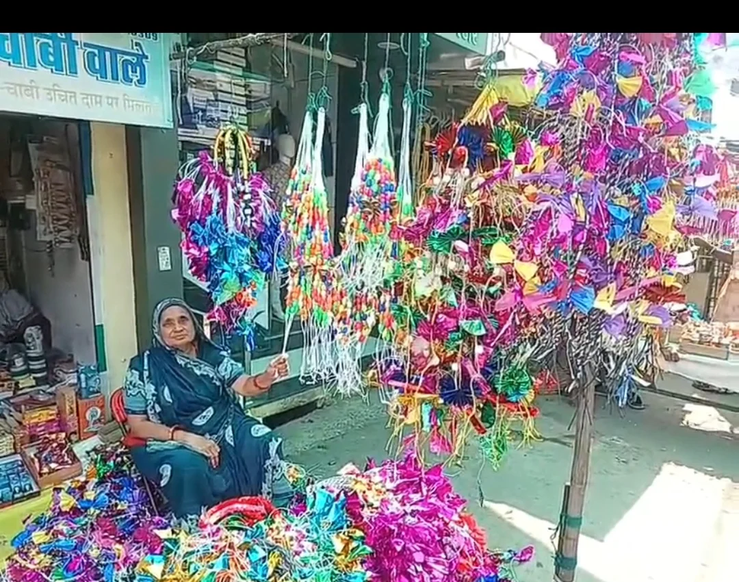 झालावाड़। दीपावली का त्योहार नजदीक आते ही जिले भर के बाजारों में रौनक