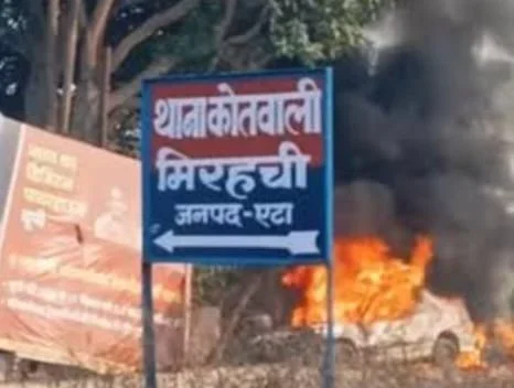 लगाई बिजली पोल पर फांसी।