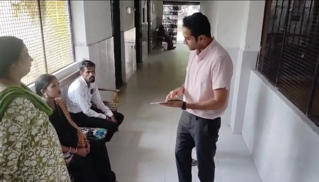 गुणवत्तापूर्ण इलाज सुनिश्चित करें : डीएम