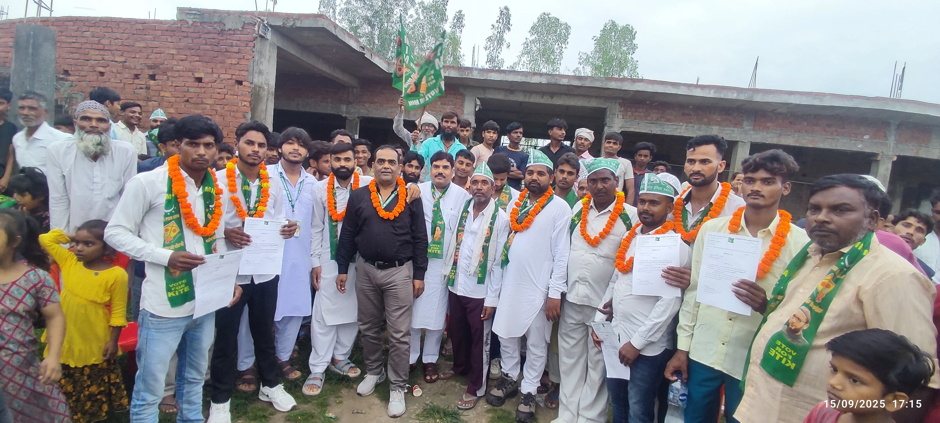 मूड़ाखजुहा में AIMIM की बड़ी काँफ्रेंस, असदुद्दीन ओवैसी का पैगाम घर-घर पहुंचाने की अपील