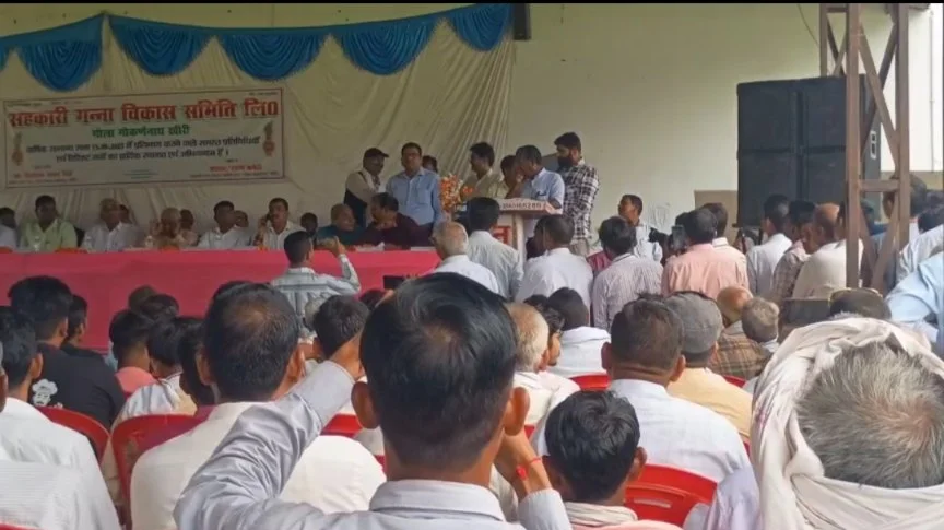 राष्ट्रीय किसान शक्ति संगठन का बजाज शुगर मिल पर हमला