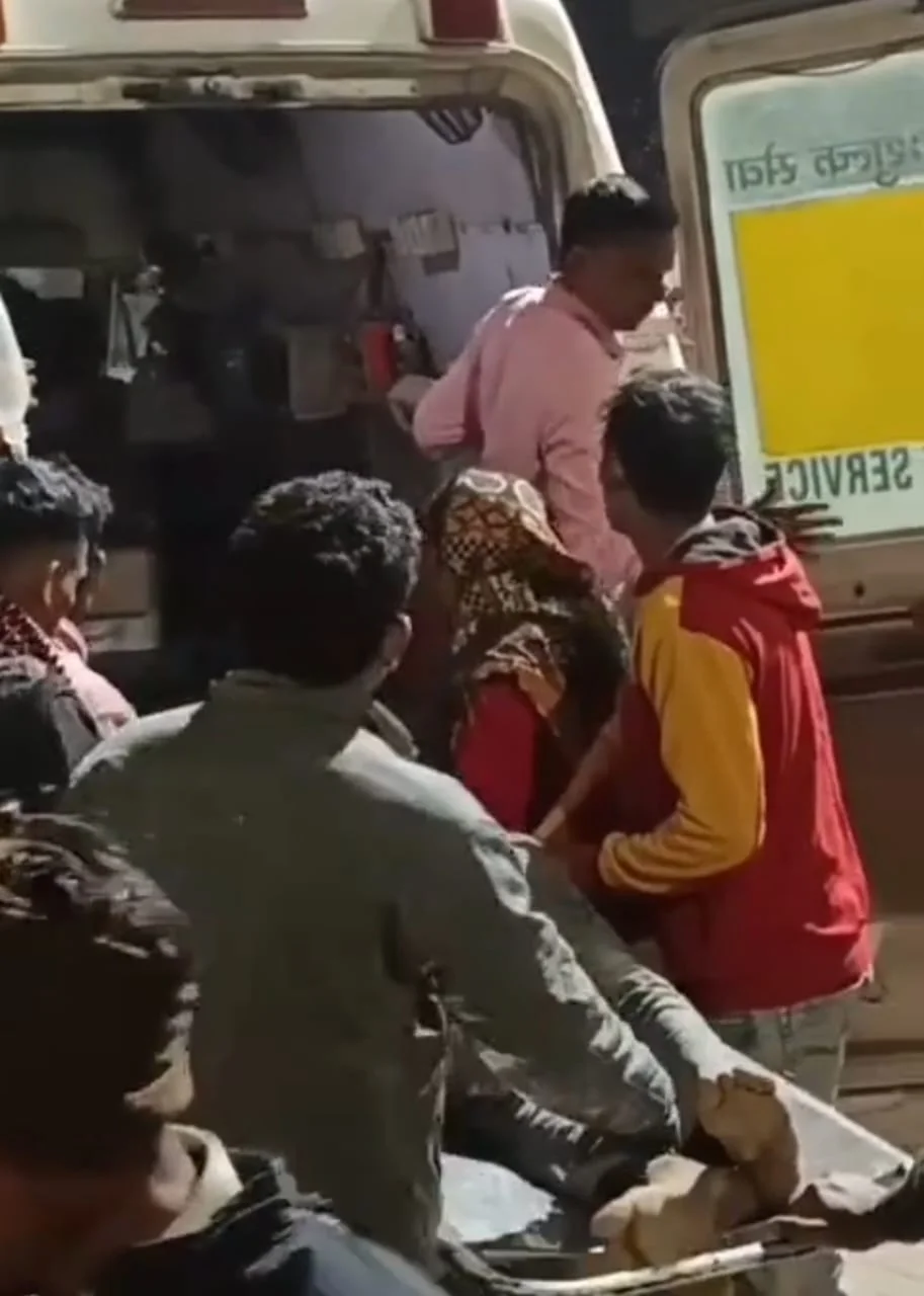अवनीश की हालत नाजुक, आगरा रेफर