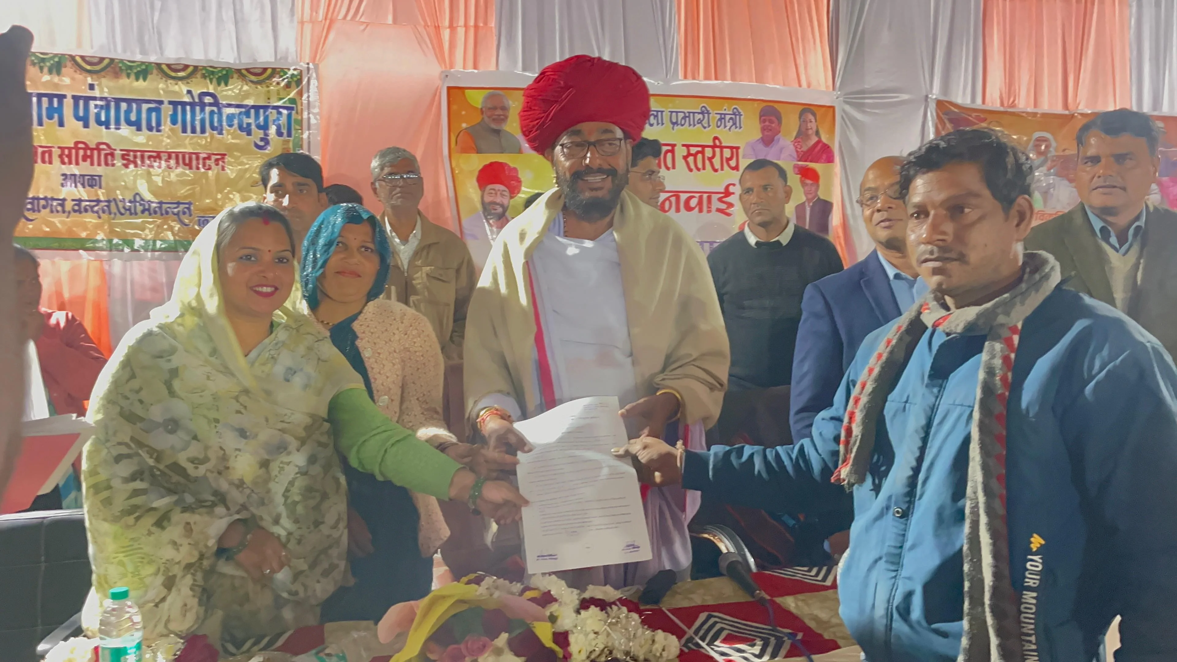 रात्रि चौपाल में मंत्री ओटाराम देवासी ने की बड़ी घोषणाएं