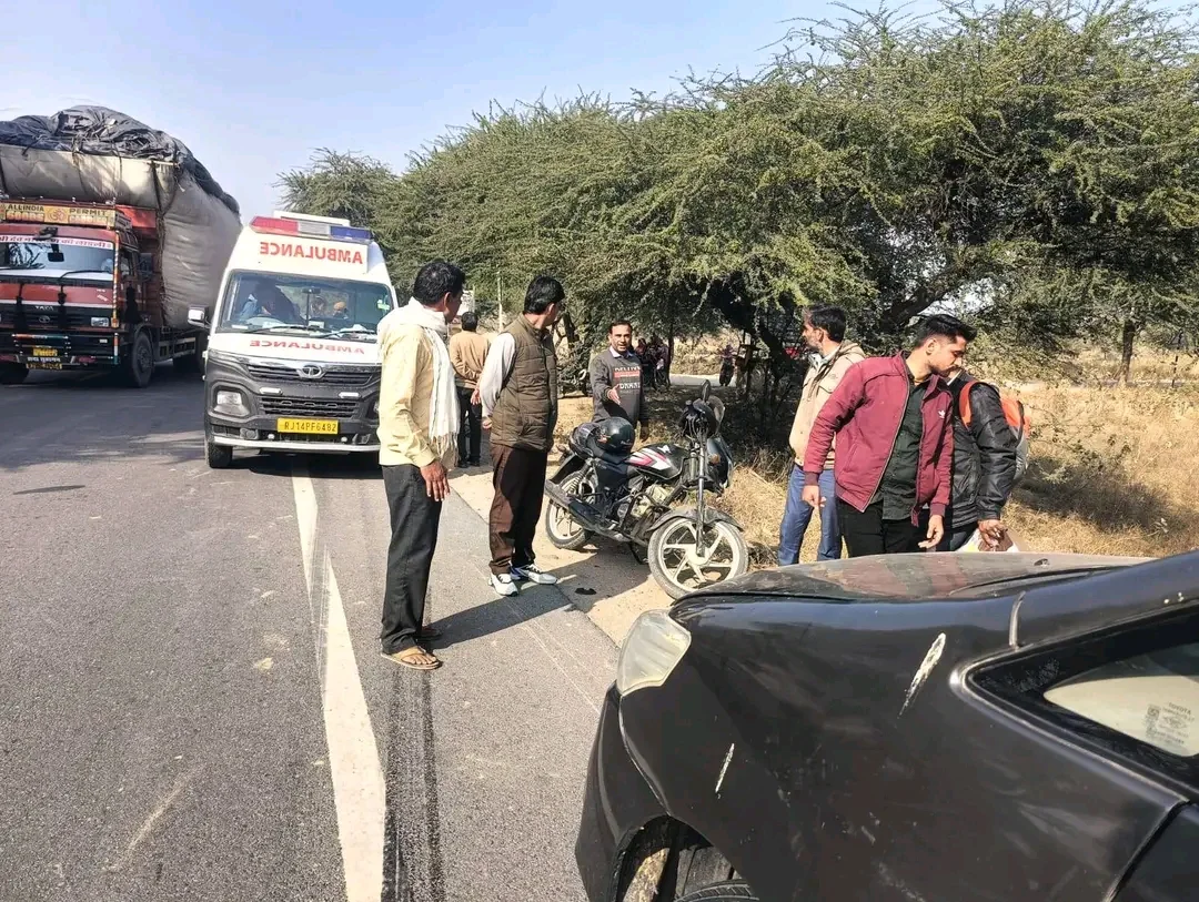 कार की टक्कर से बाइक सवार युवक गंभीर घायल

अलखपुरा बस स्टैंड के पास इनोवा की टक्कर