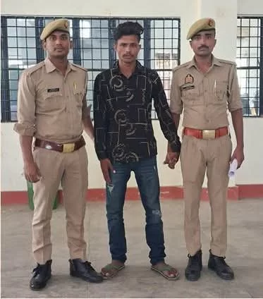 बेहटा मुजावर पुलिस ने गंगा एक्सप्रेसवे के पास से दबोचा