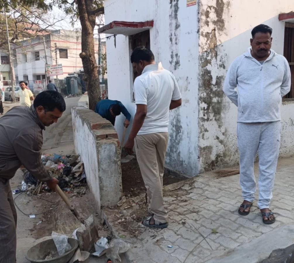 स्वच्छता है जीवन का आधार इसे अपनाओ बार-बार