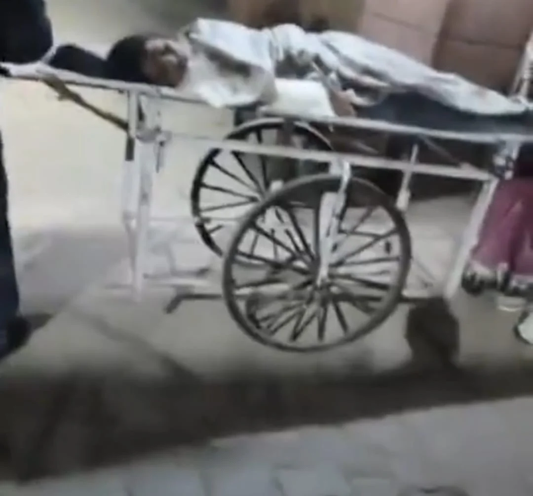 फांसी लगाकर आत्महत्या की आशंका