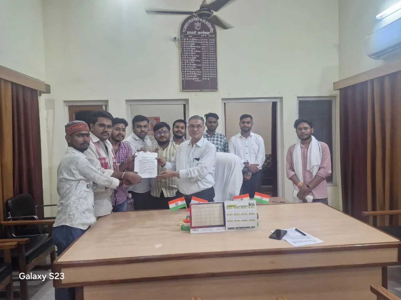 समस्याओं के समाधान का प्राचार्य ने दिया भरोसा