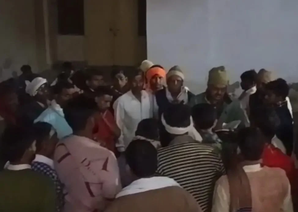 इस हादसे से बहानपुर और आसपास के ग्रामीणों में आक्रोश ;