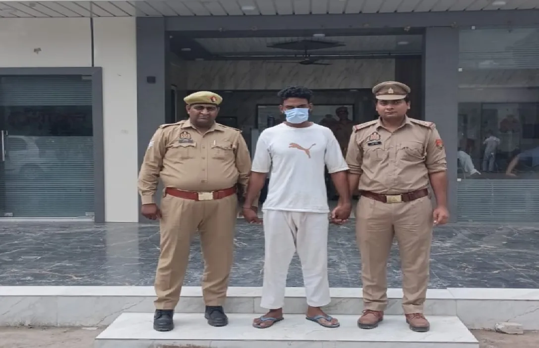 आरोपी काफी समय से फरार चल रहा था