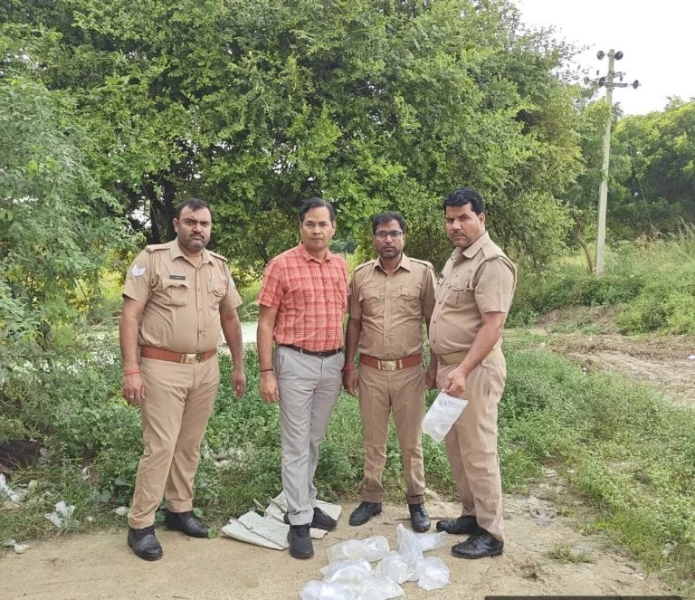 आबकारी विभाग की कार्यवाही में दो अभियोग पंजीकृत, 62 लीटर अवैध कच्ची शराब जब्त